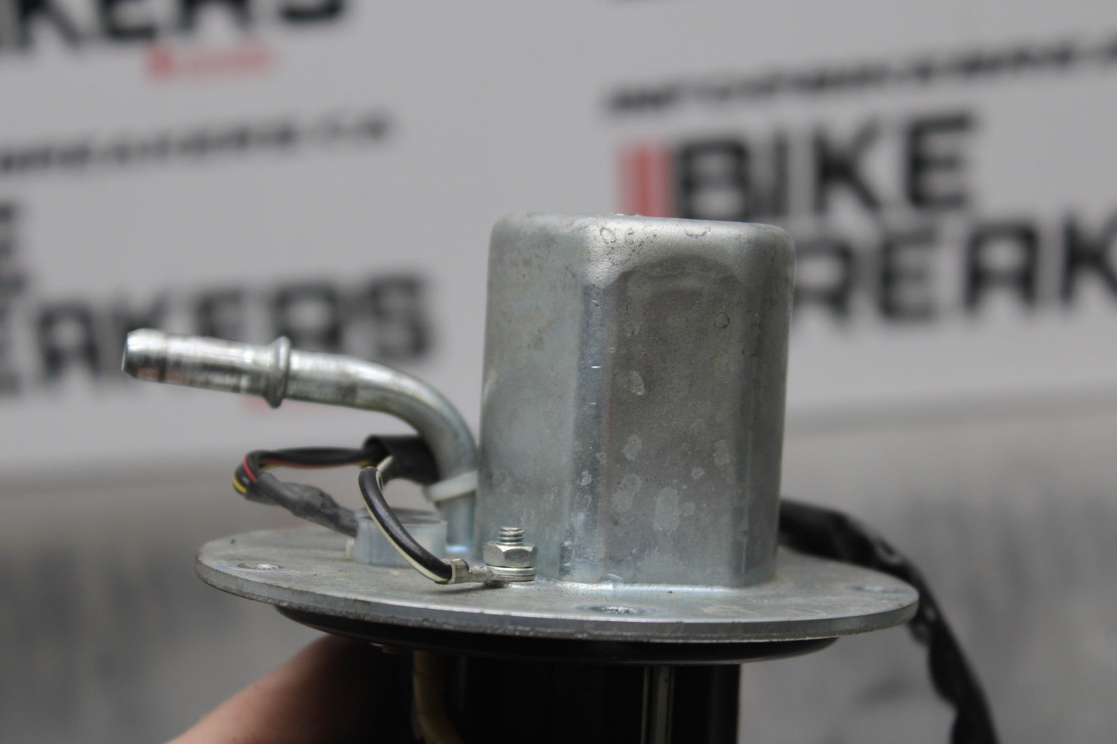 04-05 KAWASAKI NINJA ZX10R FUEL PUMP GAS PETROL SENDER UNIT BB163