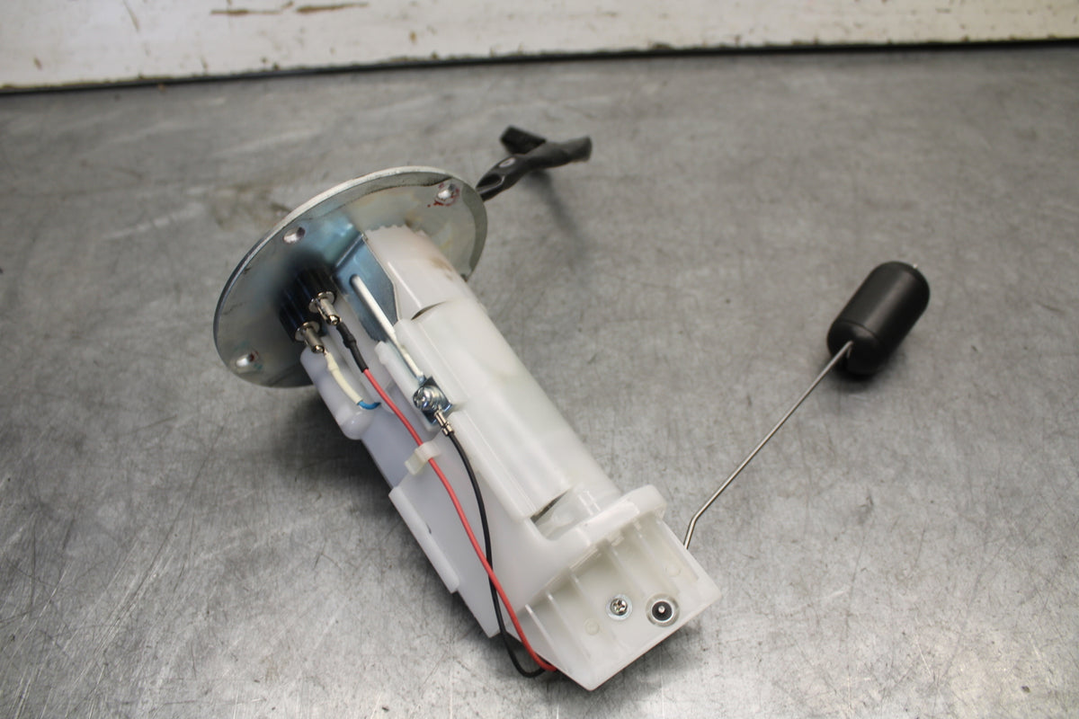 18-23 KAWASAKI NINJA 400 FUEL PUMP GAS PETROL SENDER UNIT BB660