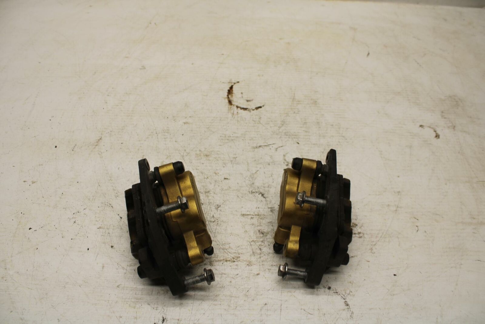 07-16 TRIUMPH STREET TRIPLE RIGHT LEFT FRONT BRAKE CALIPER SET PAIR BB361