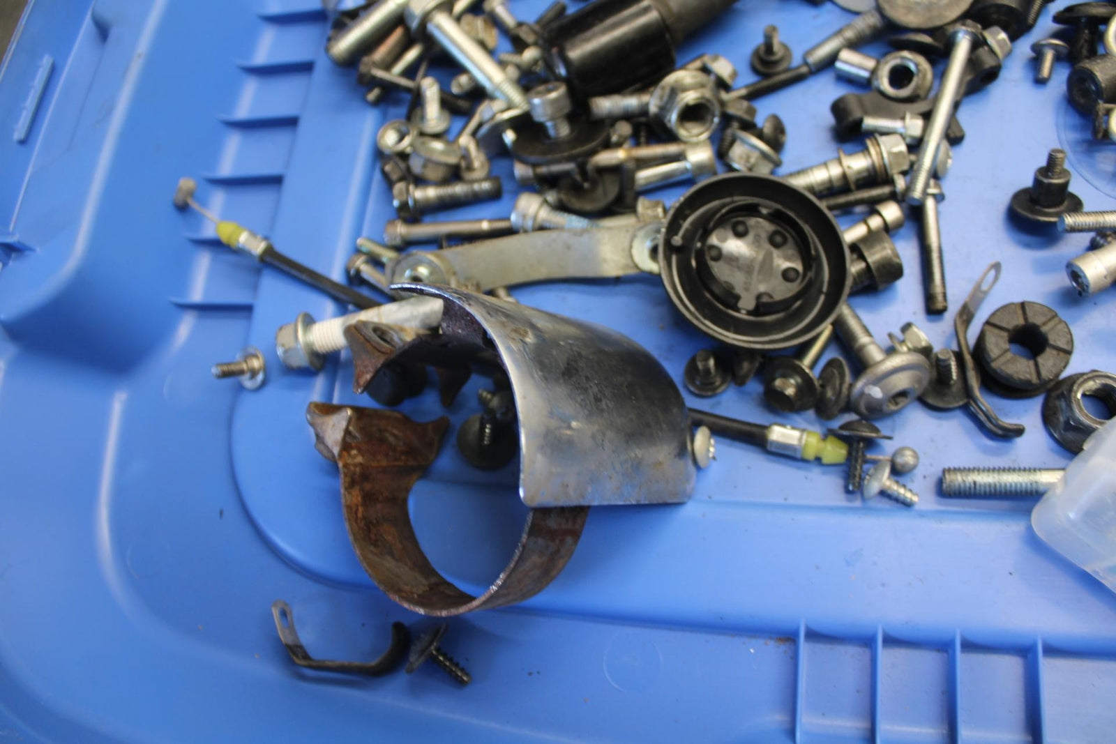 2016 Suzuki Bandit GSF1250SA ABS LEFTOVER MOUNTING BOLTS HARDWARE MOTOR BB509