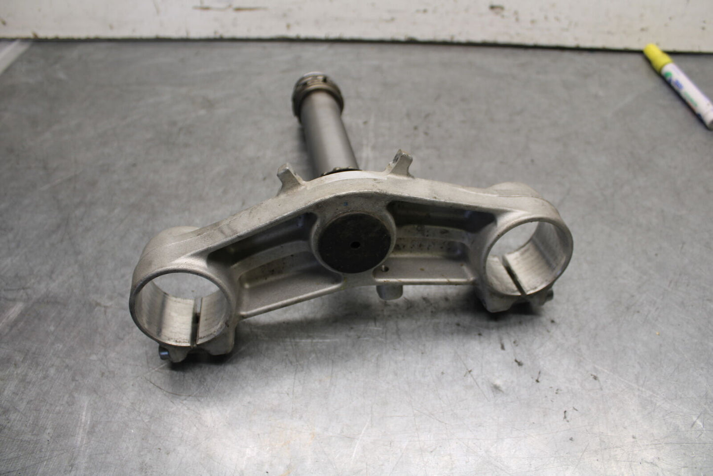 13-18 KAWASAKI NINJA ZX6R FRONT FORKS CLAMP LOWER TRIPLE TREE 44037-0136 BB666