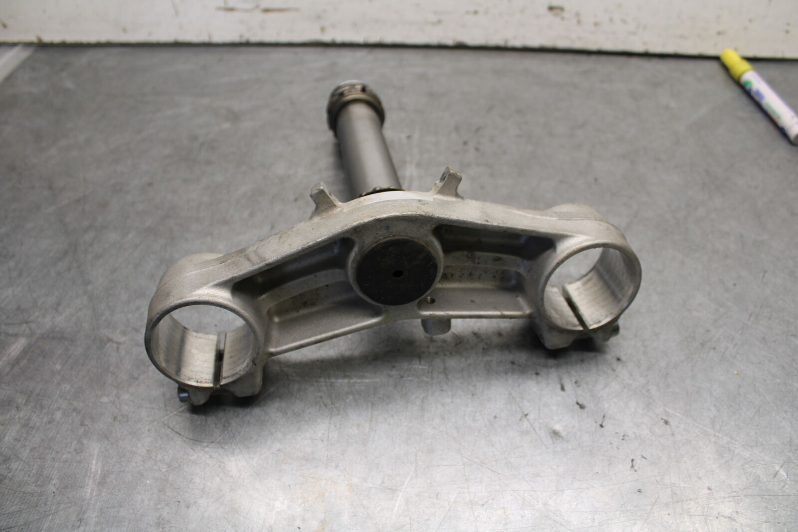 13-18 KAWASAKI NINJA ZX6R FRONT FORKS CLAMP LOWER TRIPLE TREE 44037-0136 BB666