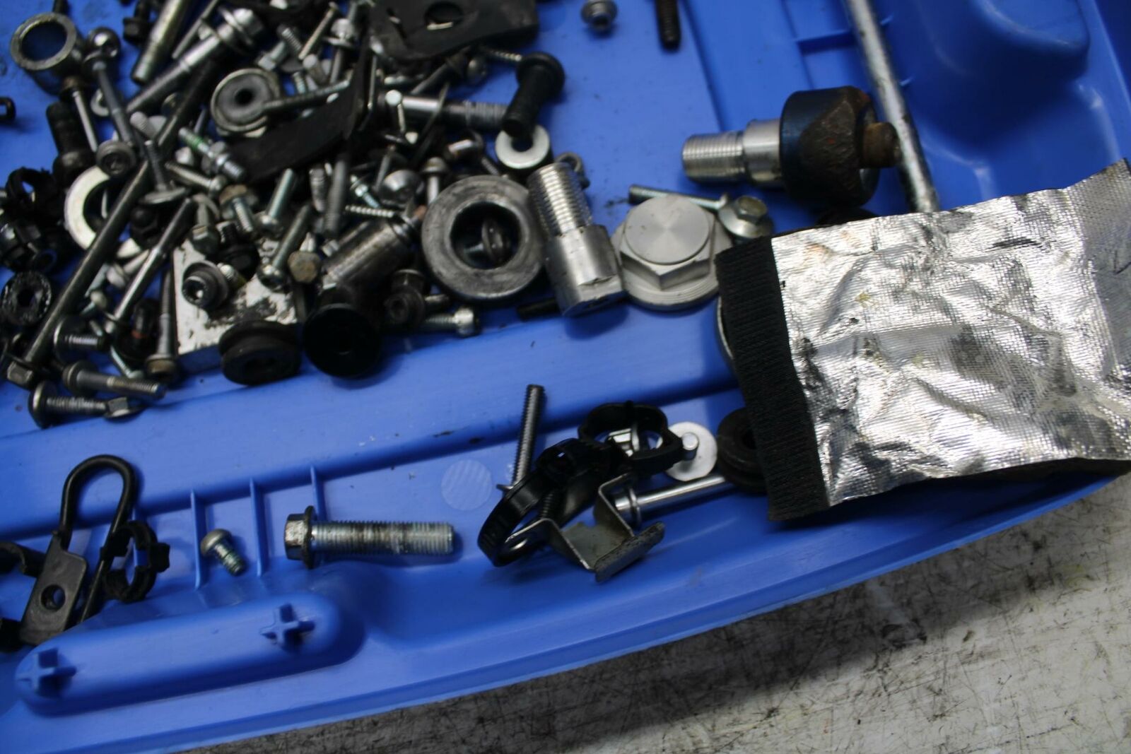 16-21 YAMAHA XSR900 ENGINE MOUNTING BOLTS HARDWARE MOTOR SCREWS BB370