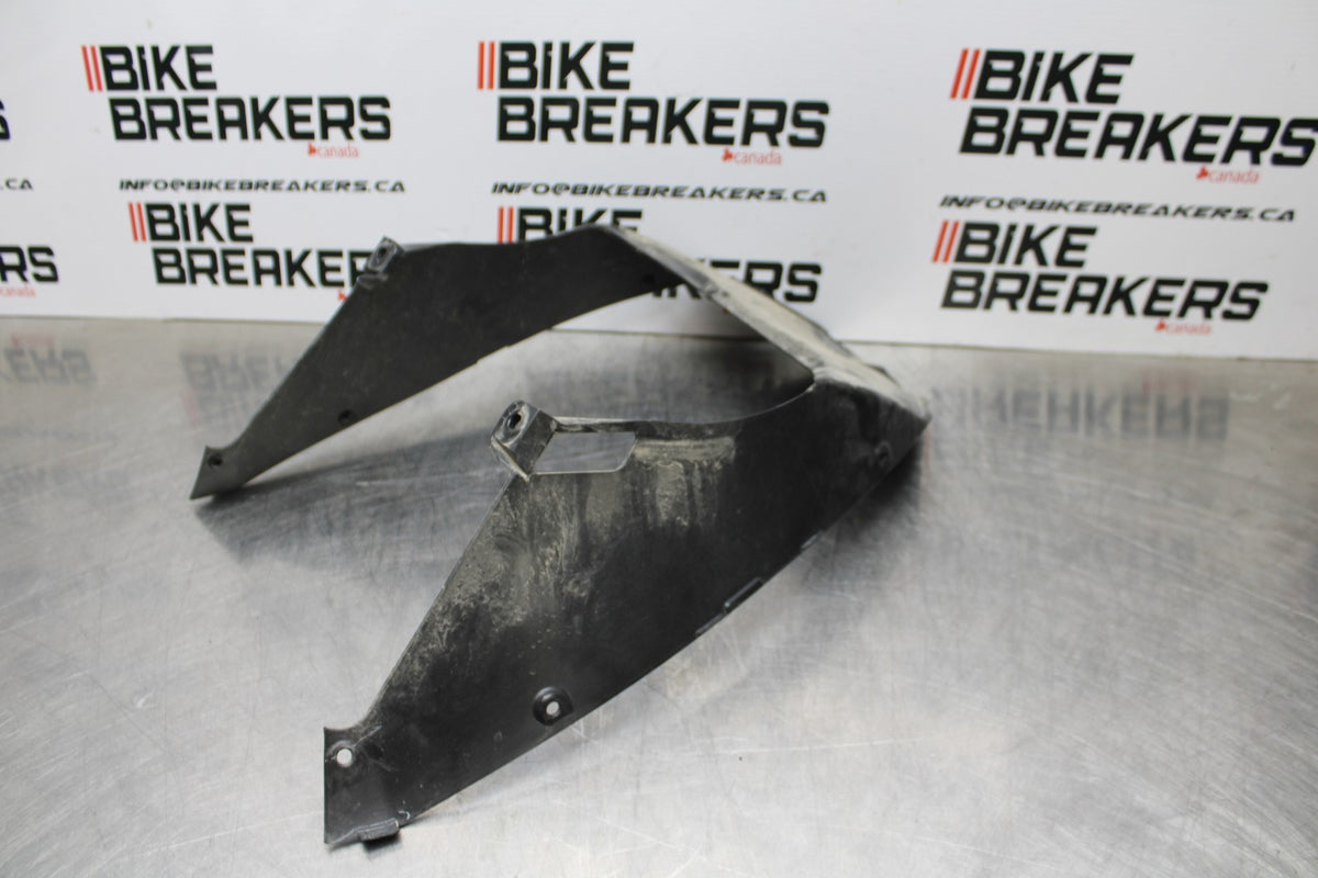 13-17 KAWASAKI NINJA 300 EX300 ABS LOWER FRONT UPPER INNER HEADLIGHT COWL BB187