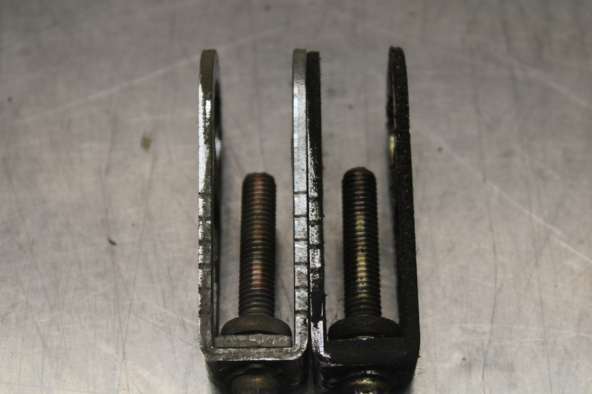 01-06 HONDA CBR600F4I SWINGARM CHAIN TENSIONER ADJUSTMENT BRACKETS  BB778
