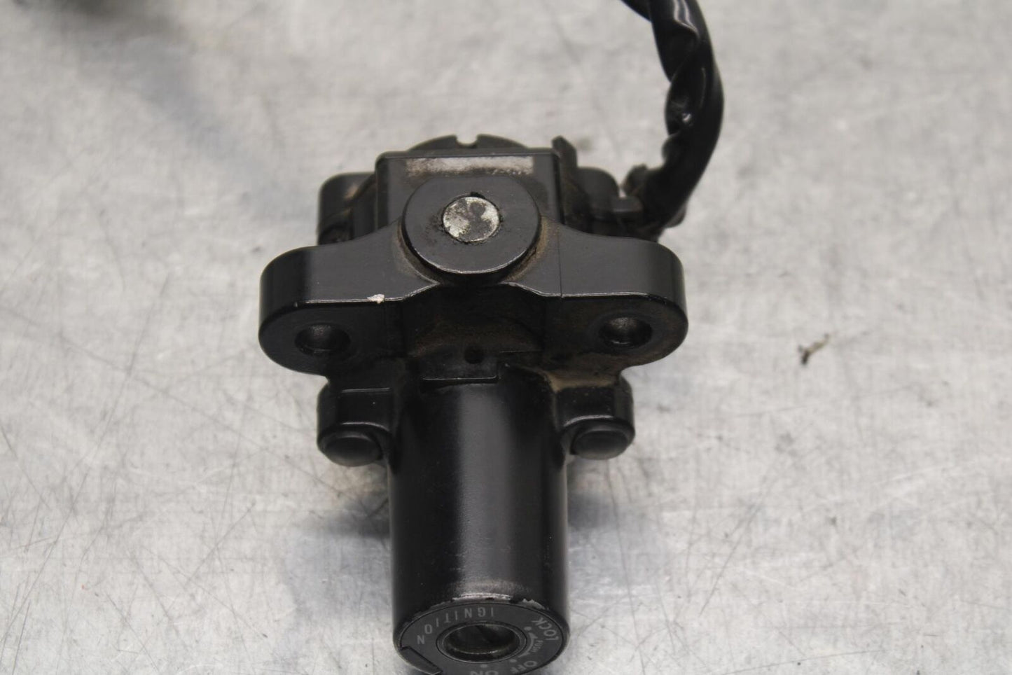 2007 Yamaha VStar XVS1300A IGNITION LOCK KEY SET W/ GAS CAP AND SEAT LOCK BB78