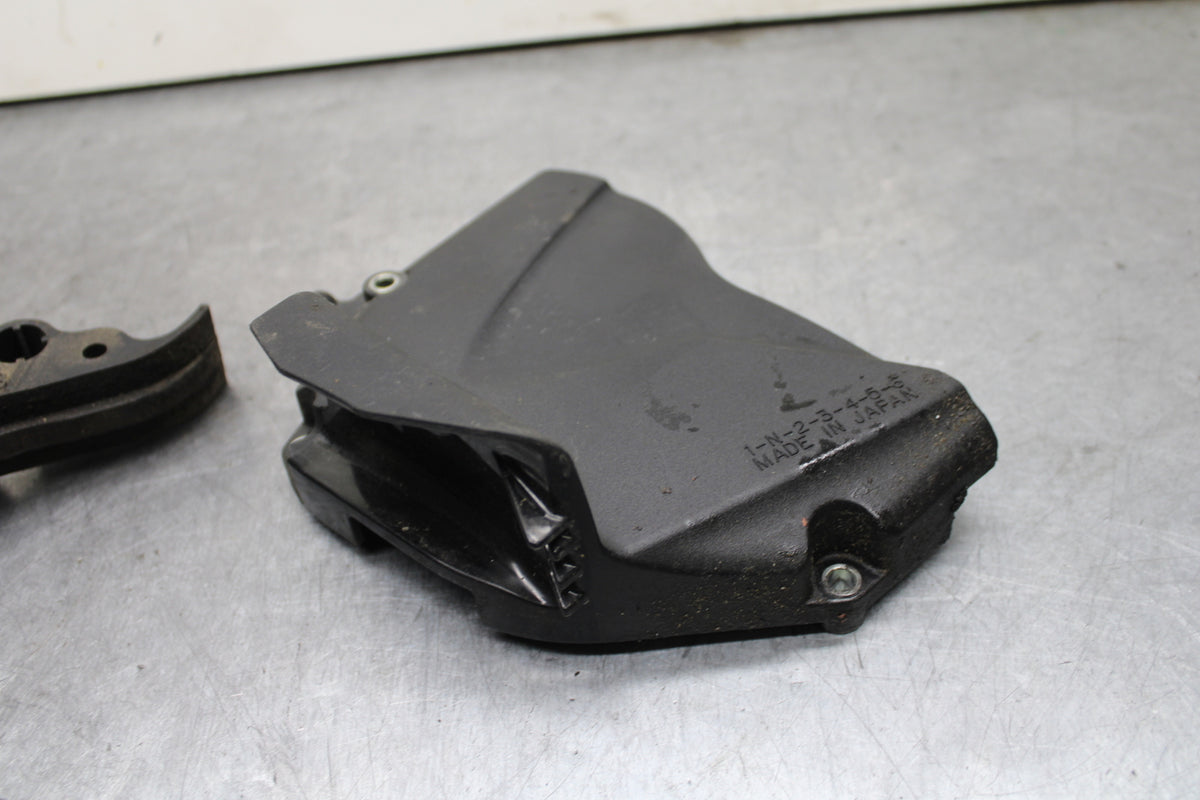 09-14 YAMAHA YZF R1 ENGINE SPROCKET COVER BB119