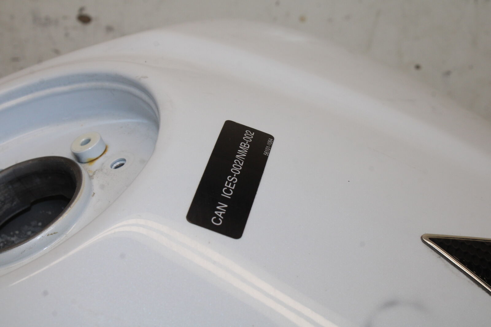 18-23 KAWASAKI NINJA 400 GAS TANK FUEL CELL PETROL RESERVOIR BB660