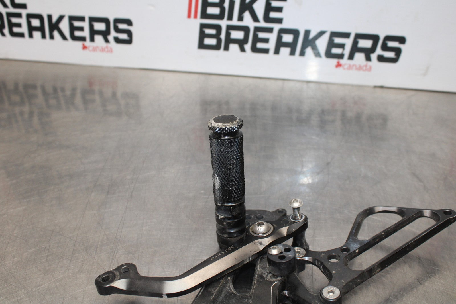 12-14 BMW S1000RR AFTERMARKET RIGHT REARSET REAR SET DRIVER FOOT PEG REST BB204