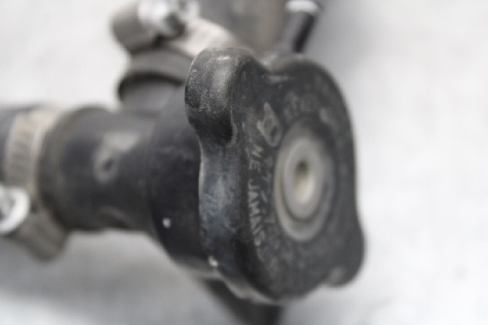 15-16 KAWASAKI EX300 THERMOSTAT ENGINE COOLANT WITH HOUSING BB635