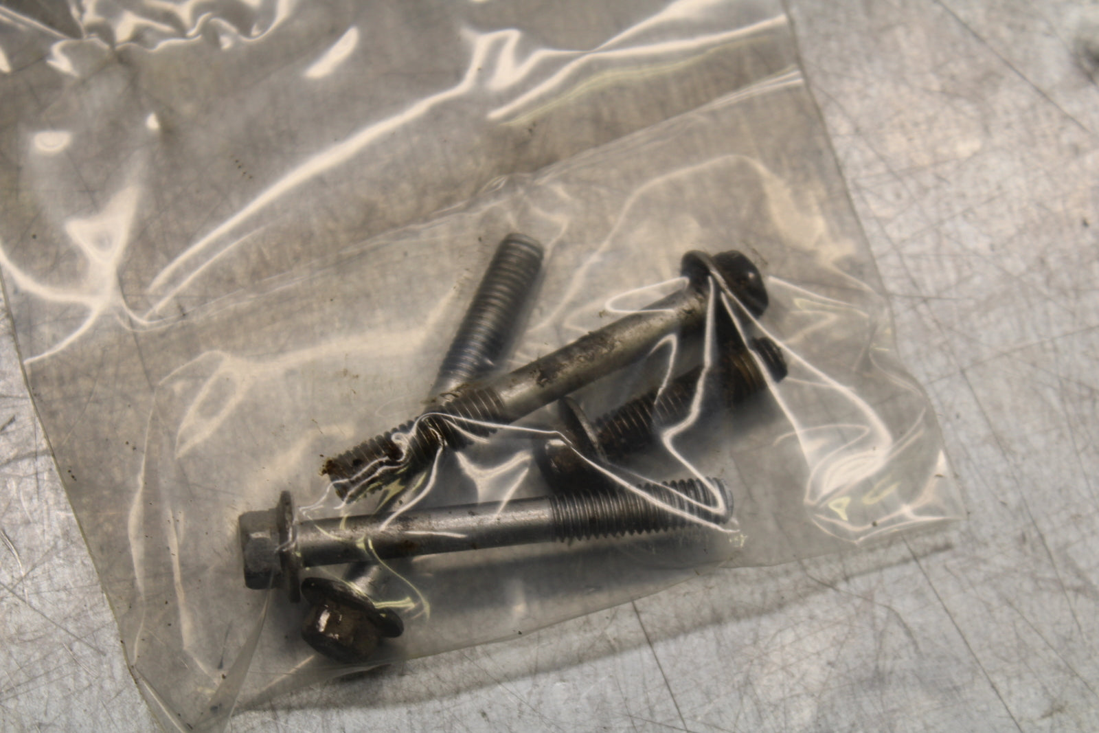 00-05 KAWASAKI NINJA ZX12R ENGINE SPROCKET COVER BB121