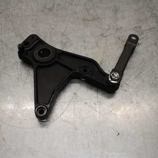 10-13 KAWASAKI Z1000 REAR BRAKE CALIPER HANGER BACK MOUNTING BRACKET  BB421