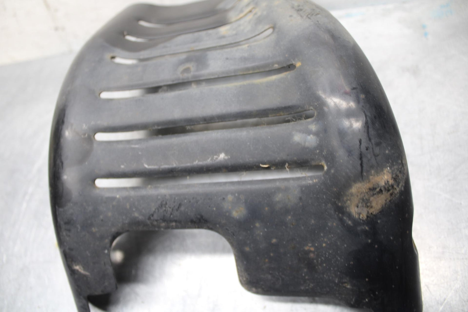 84-85 HONDA V65 SABRE  MUFFLER EXHAUST PIPE COVER HEAT SHIELD GUARD BB05