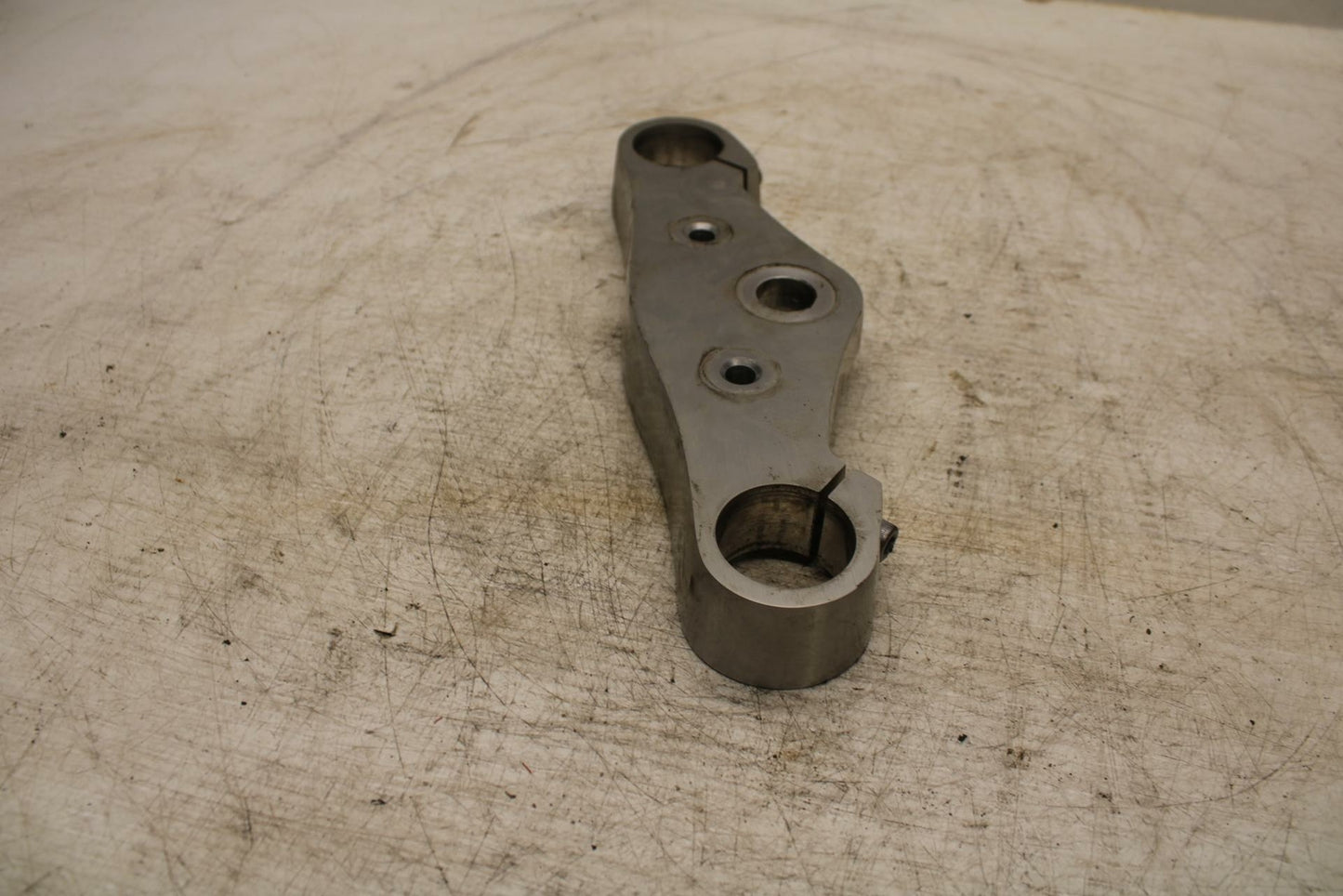 06-21 KAWASAKI VULCAN 900 FORKS UPPER TRIPLE TREE CLAMP BB363