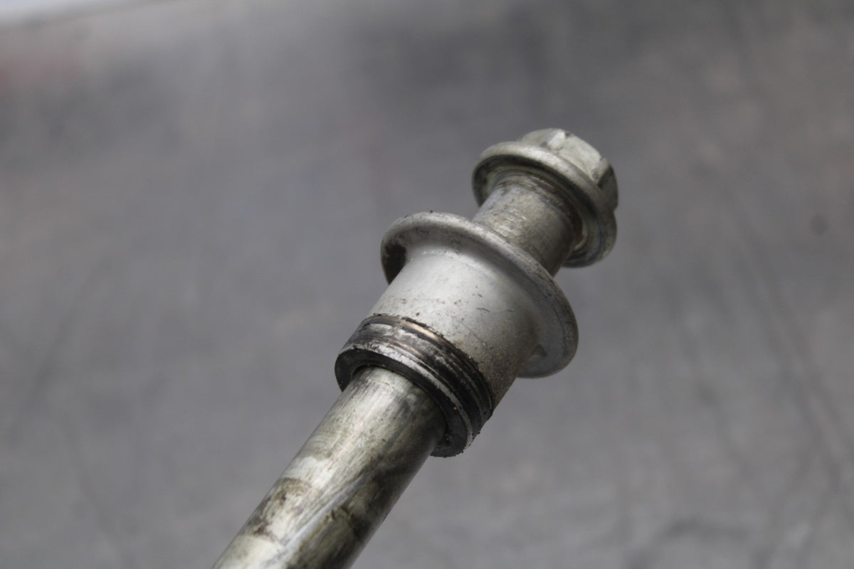 03 HONDA SHADOW SPIRIT 750 VT750DC REAR AXLE BACK WHEEL RIM BOLT AXEL BB907