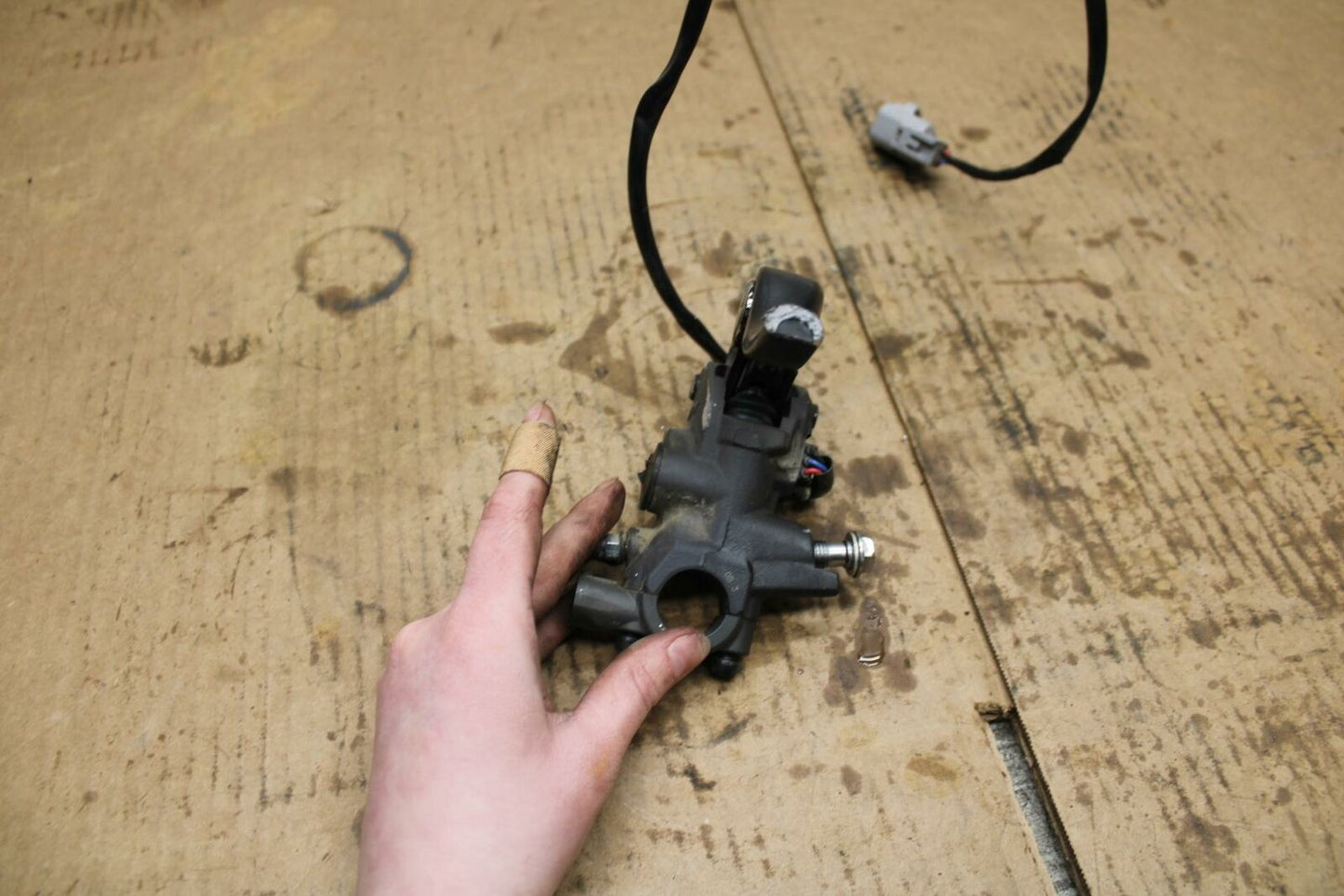 20-22 KAWASAKI Z H2 FRONT BRAKE MASTER CYLINDER w/ LEVER BB382