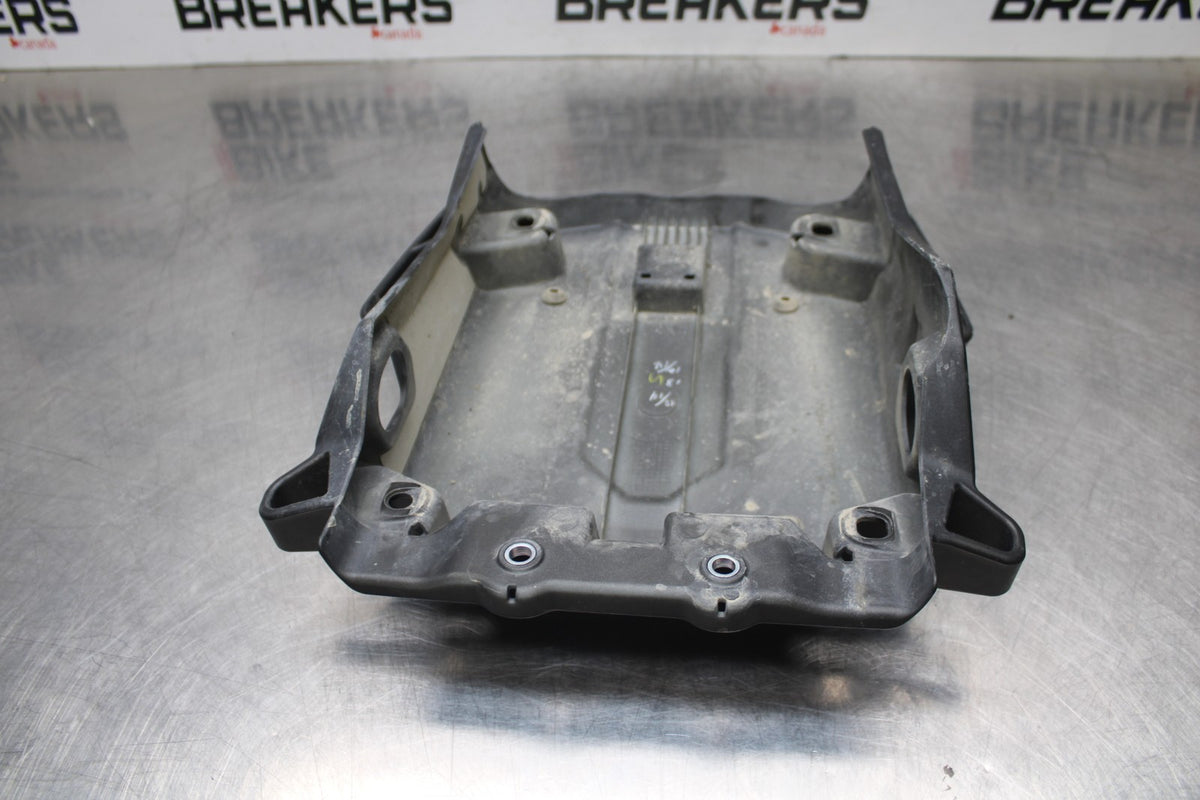 18 YAMAHA SUPER TENERE CENTER REAR BACK TAIL FAIRING COVER TRIM COWL BB832