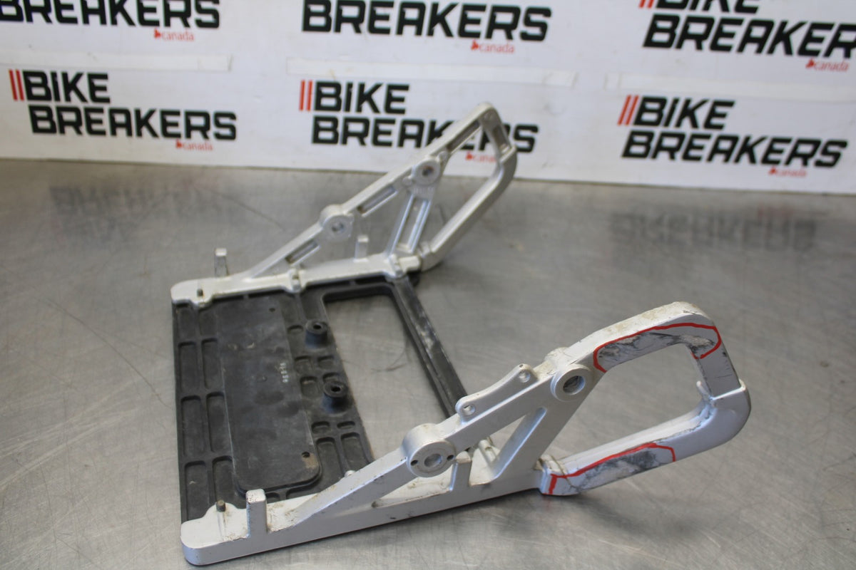 06 KAWASAKI KLR650 PASSENGER REAR SEAT GRAB BAR HANDLE REAR RACK BB919