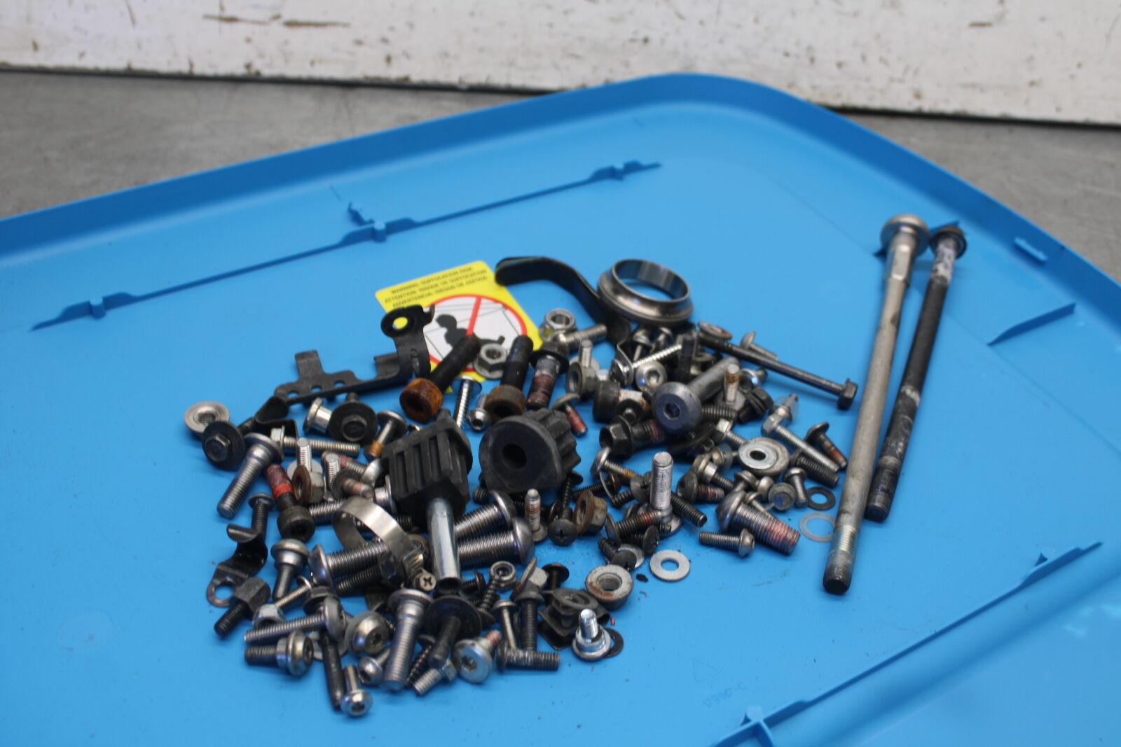 09-12 KAWASAKI NINJA ZX6R MOUNTING BOLTS HARDWARE MOTOR SCREWS BB698