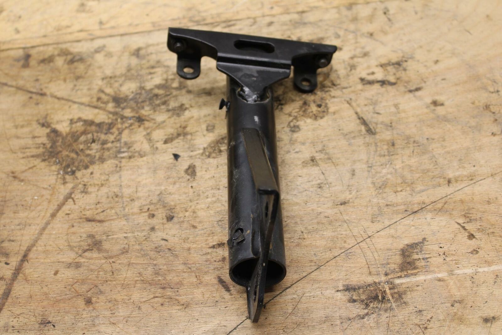 09-10 KAWASAKI ER-6N UPPER FAIRING MIRROR GAUGES STAY BRACKET BB325