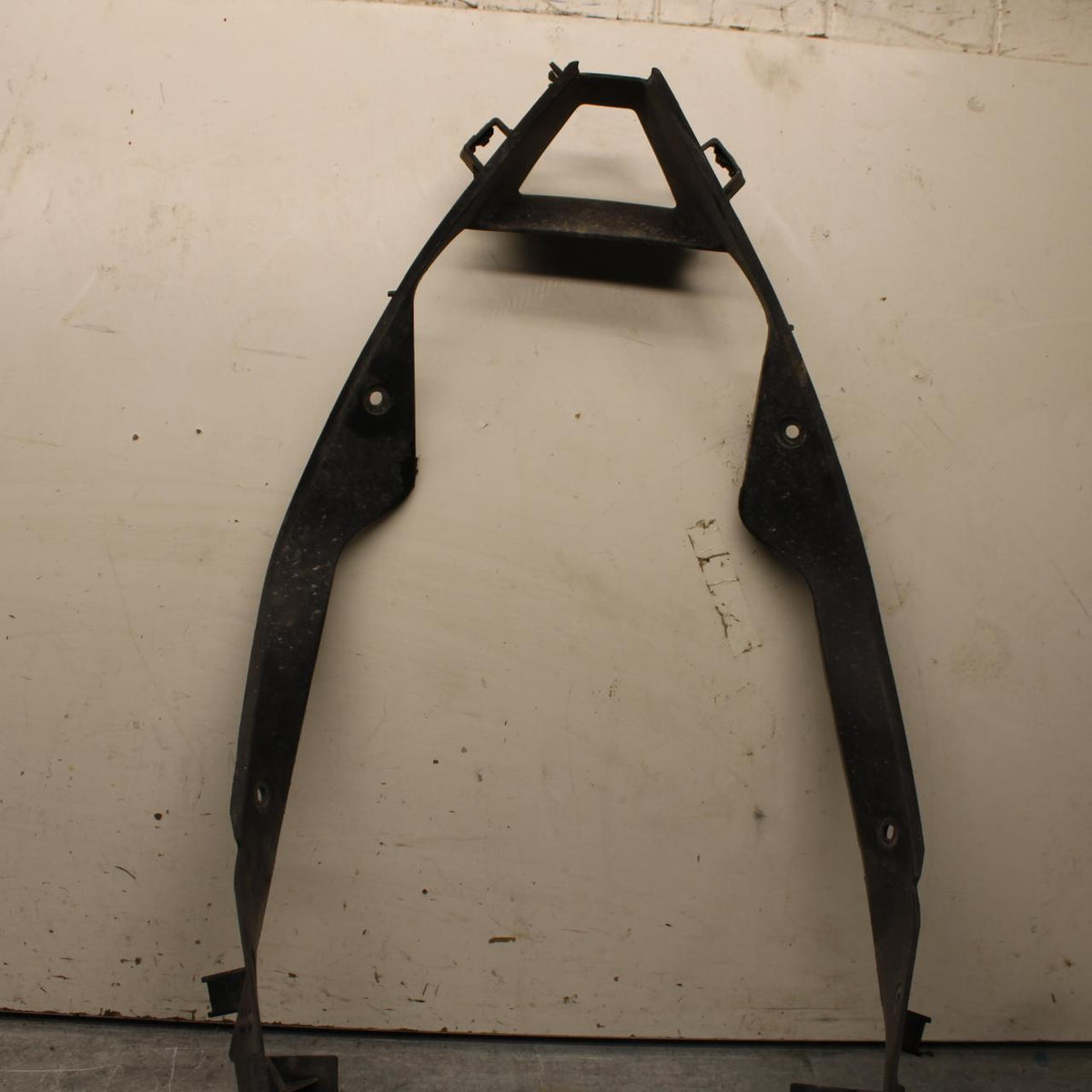 21-23 BMW BMW M1000RR FRONT CENTER V COWL FAIRING BB623