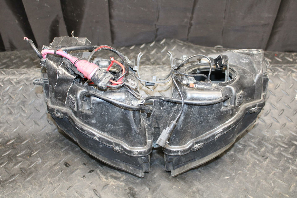 10-11 HONDA CBR1000RR FRONT HEADLIGHT HEAD LIGHT LAMP BB228