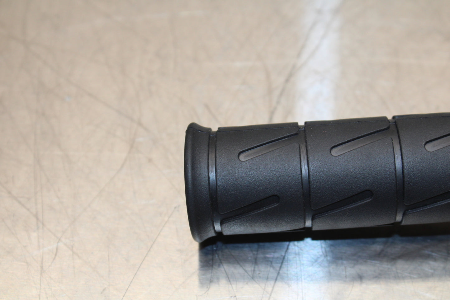 23-24 KAWASAKI NINJA ZX14R NEW!! THROTTLE CABLE LINE HOUSING GUIDE BB141