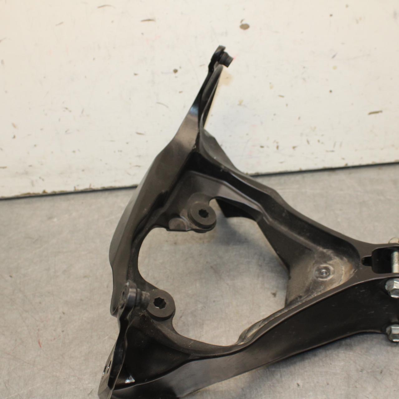 06-07 SUZUKI GSXR750 UPPER FAIRING MIRROR GAUGES STAY BRACKET 94511-01H00 BB645