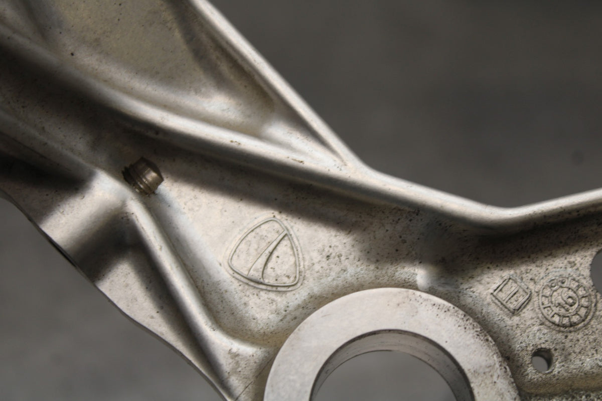16 DUCATI 959 PANIGALE ENGINE/ FRAME MOUNT MOTOR BRACKET SET BB912