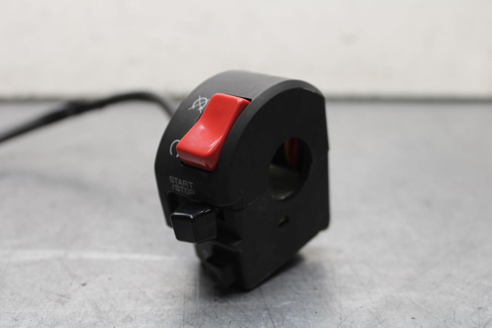 16 KAWASAKI NINJA ZX10R RIGHT HANDLE KILL OFF START SWITCH SWITCHES BB650