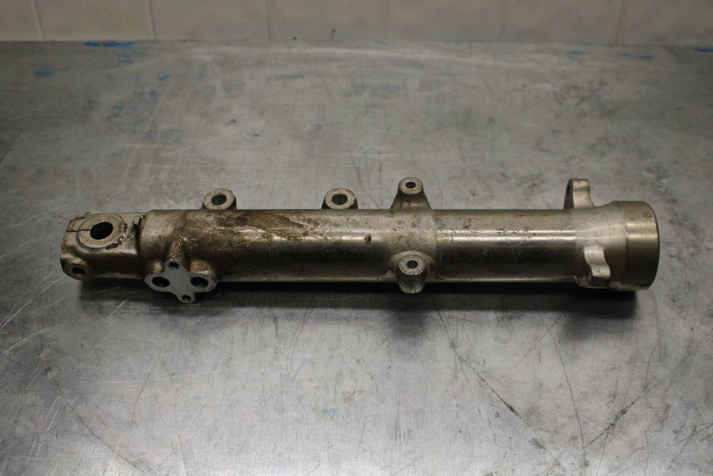 85 YAMAHA RZ500 LEFT FRONT FORK SHOCK SUSPENSION TUBE BODY BB27