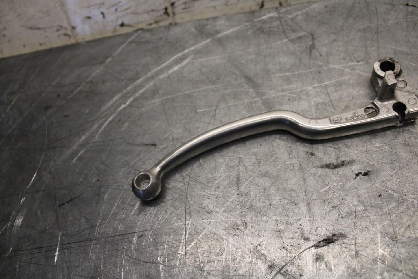 2008 Yamaha YZF R6 LEFT HANDLEBAR CLIPON CLUTCH LEVER 5EB-83912-03-00 BB521