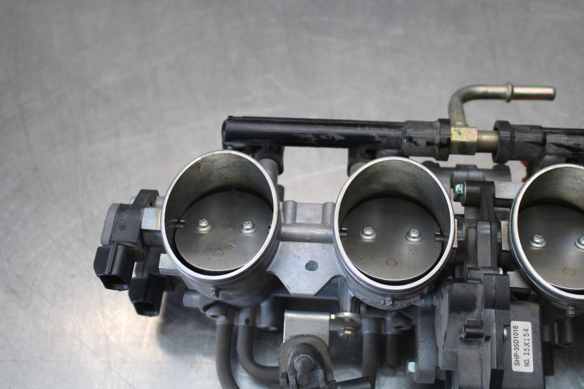 13-18 KAWASAKI NINJA ZX6R MAIN FUEL INJECTORS / THROTTLE BODIES BB908