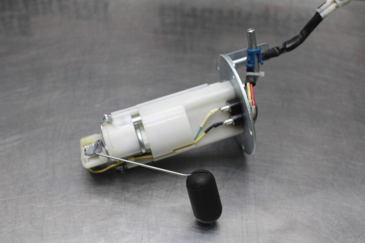 09 SUZUKI GSXR1000 FUEL PUMP GAS PETROL SENDER UNIT BB777