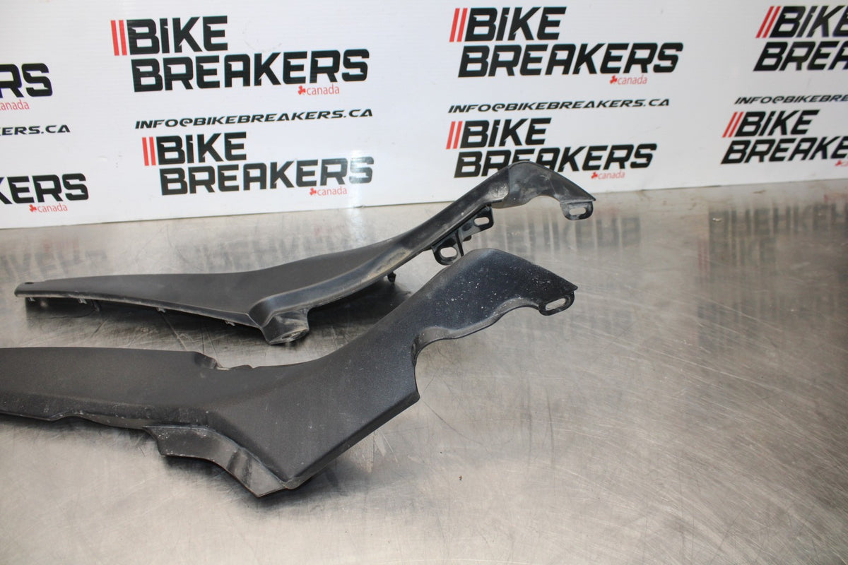 22-25 YAMAHA YZF R7 RIGHT LEFT FRONT SIDE SEAT PANELS TRIMS COWLS FAIRINGS BB182