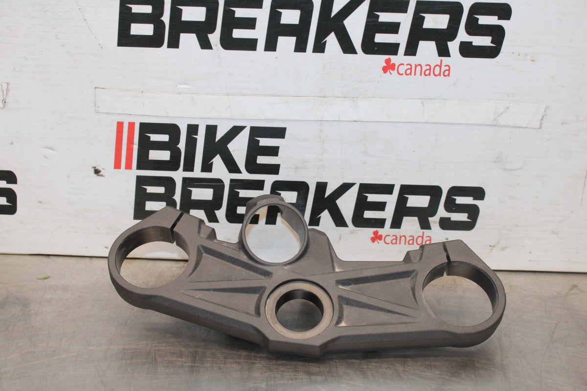 24-25 KAWASAKI NINJA ZX6R FORKS UPPER TRIPLE TREE CLAMP BB939