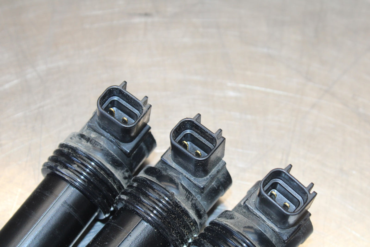 20 TRIUMPH STREET TRIPLE 765 IGNITION COILS COIL SPARK PLUG CAPS BB864