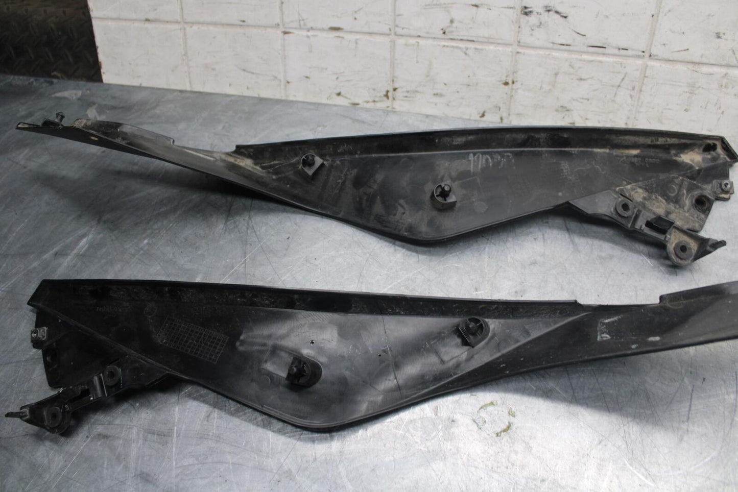 2013 Kawasaki Ninja 300  ABS RIGHT LEFT GAS FUEL TANK PANELS COVERS TRIM BB518