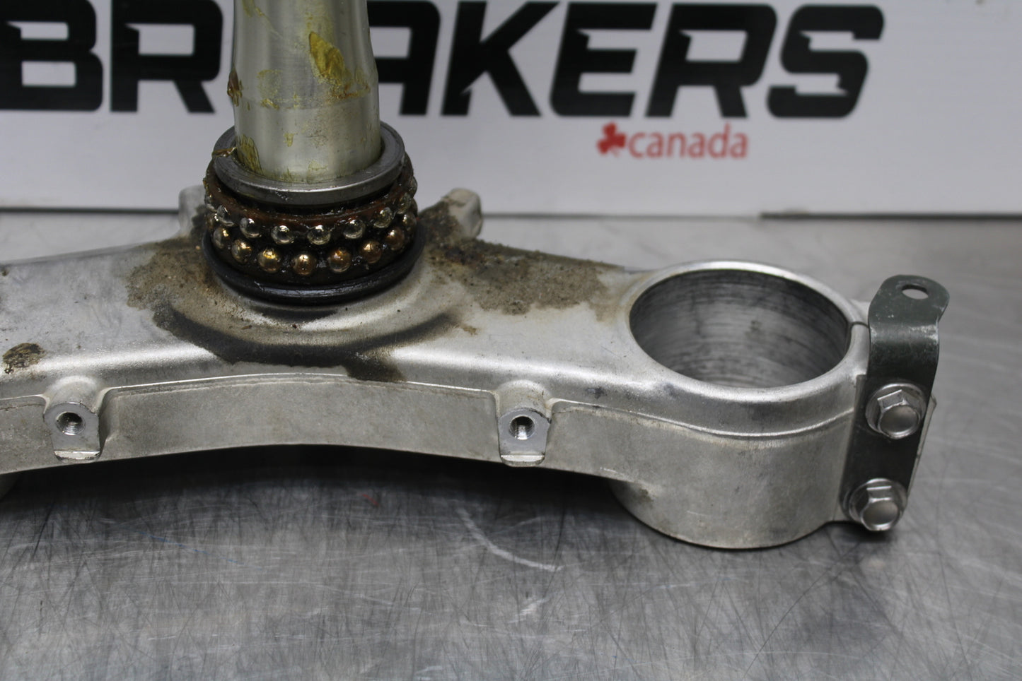 04-05 KAWASAKI NINJA ZX10R FRONT FORKS CLAMP LOWER TRIPLE TREE STEM BB163