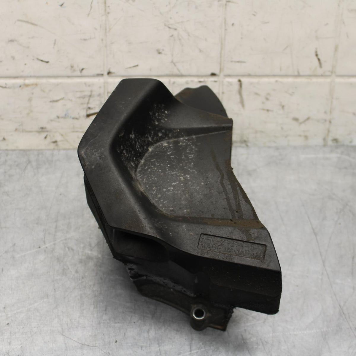 2012 Yamaha FZ8 ENGINE SPROCKET COVER BB550