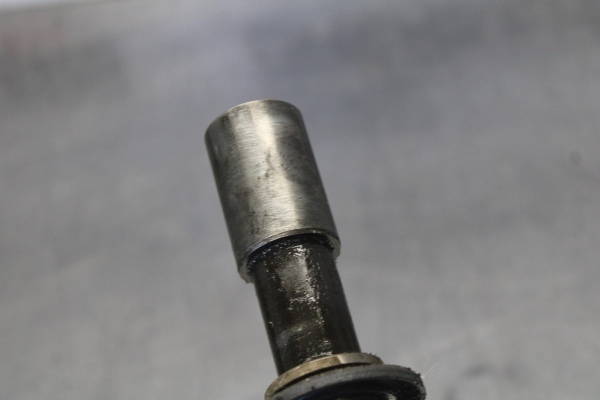05 YAMAHA YZF R6 FRONT WHEEL RIM AXLE PIVOT BOLT BB894