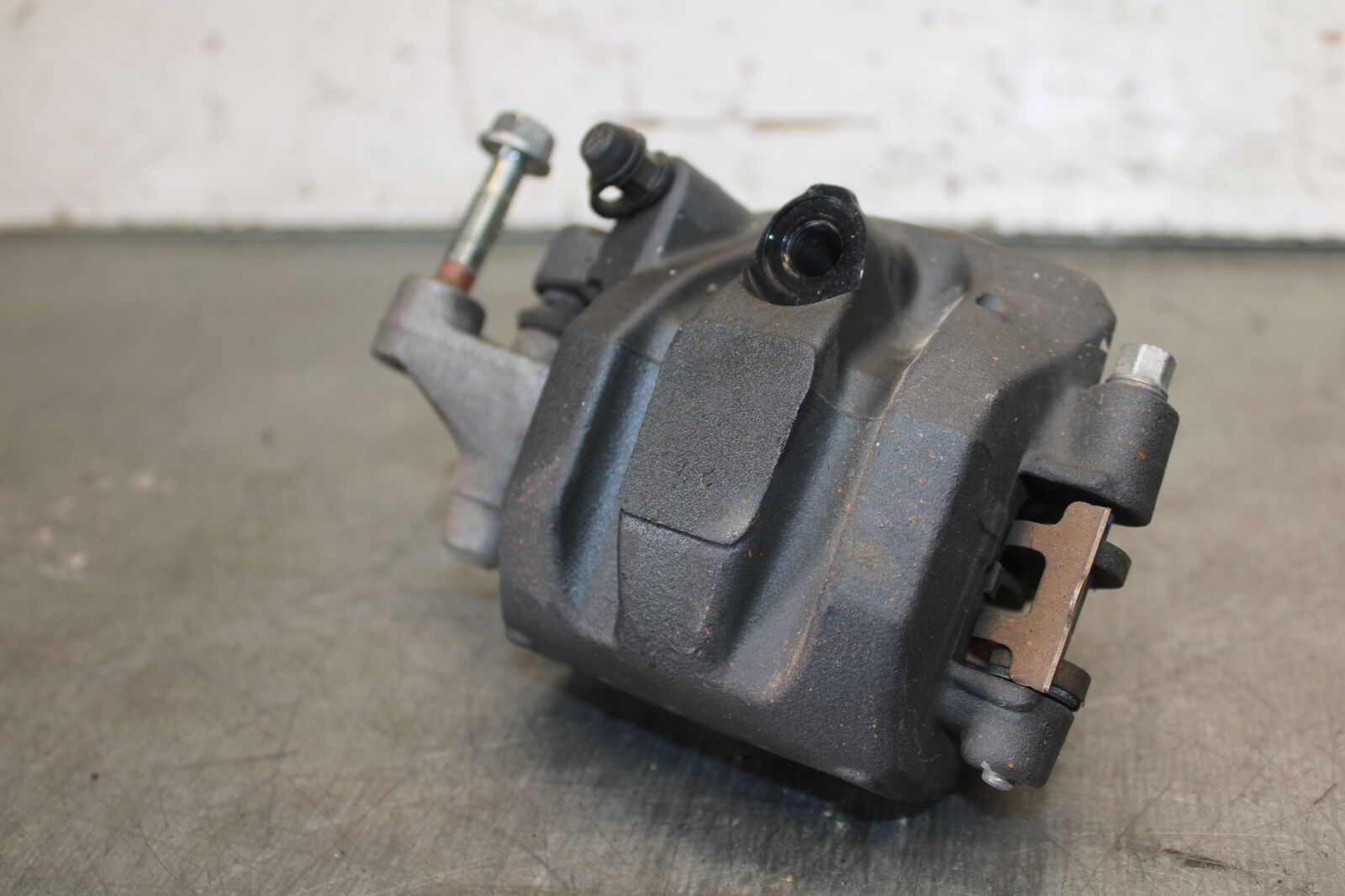 13-15 HONDA CBR500R RIGHT FRONT BRAKE CALIPER 45250-MGZ-J01 BB704