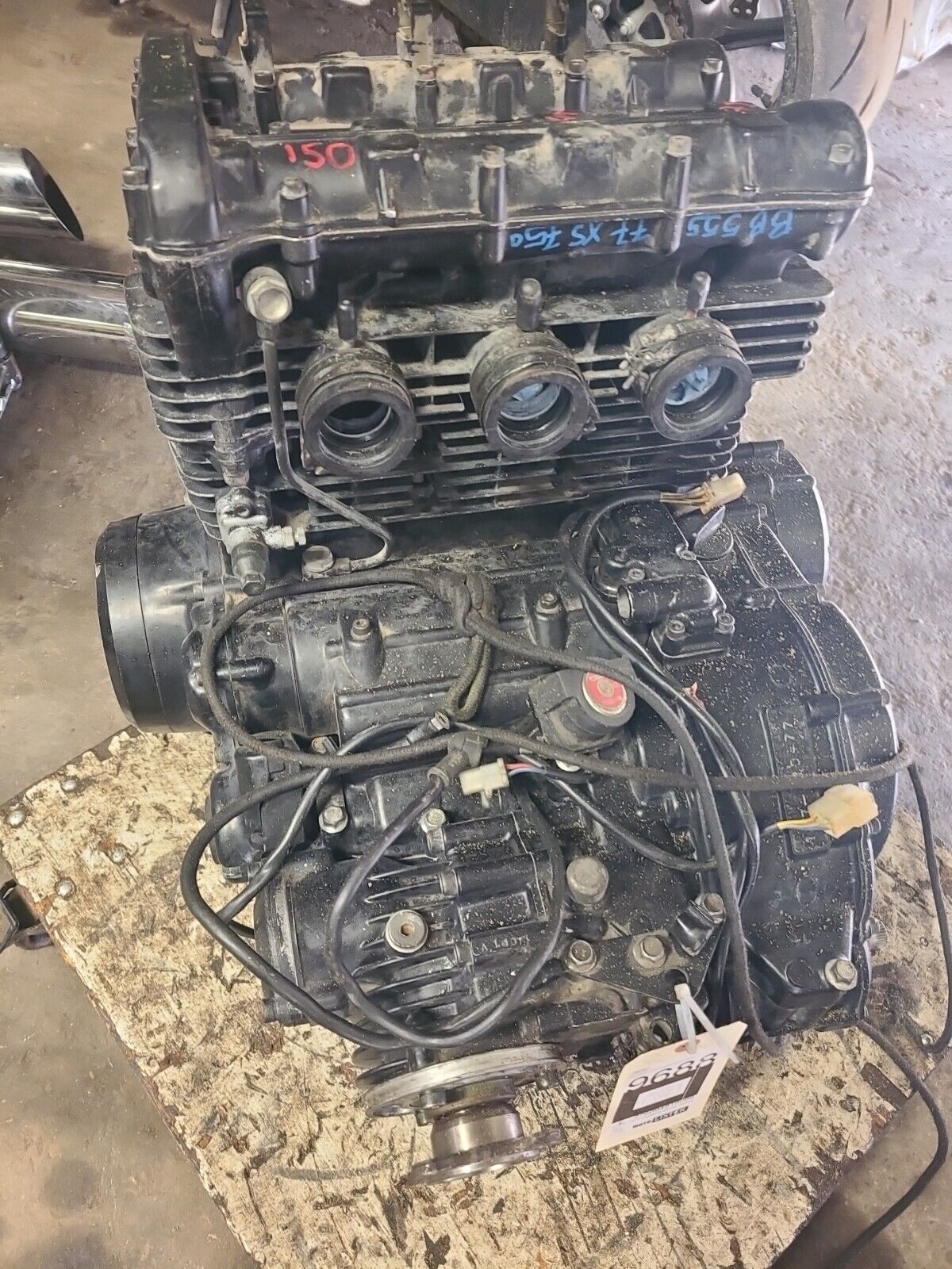 1977 Yamaha XS750 ENGINE MOTOR BB554