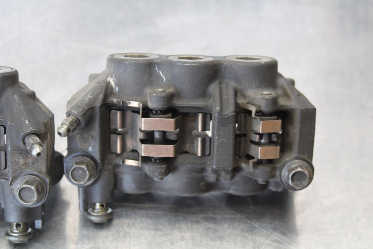 07-08 YAMAHA YZF R1 RIGHT LEFT FRONT BRAKE CALIPER SET PAIR CALIPERS BB160
