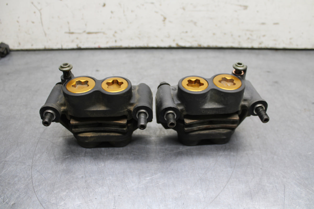 06-07 YAMAHA YZF R6 RIGHT LEFT FRONT BRAKE CALIPER SET PAIR CALIPERS BB742