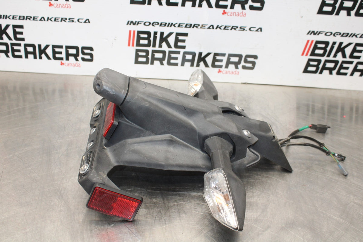 18-23 KAWASAKI NINJA 400 EX400 ABS REAR BACK FENDER MUD GUARD BB177