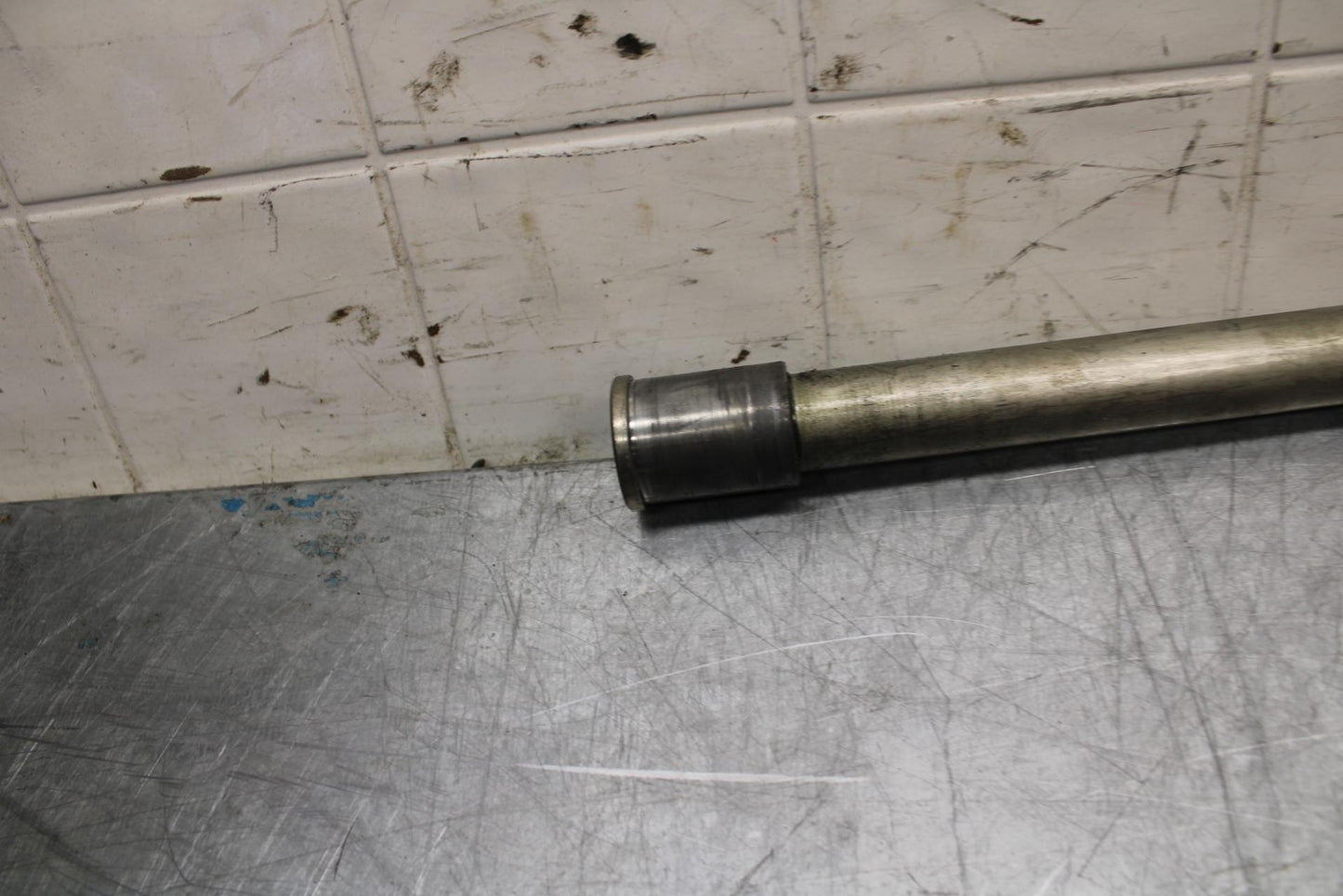 07-08 KAWASAKI CONCOURS 1400 ABS FRONT WHEEL RIM AXLE PIVOT BOLT BB449