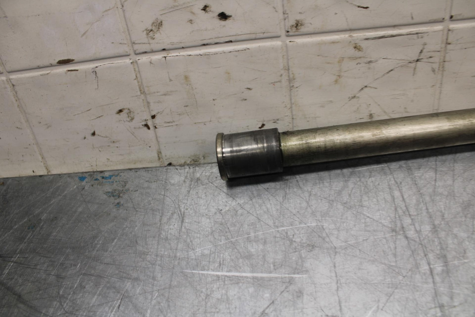 07-08 KAWASAKI CONCOURS 1400 ABS FRONT WHEEL RIM AXLE PIVOT BOLT BB449