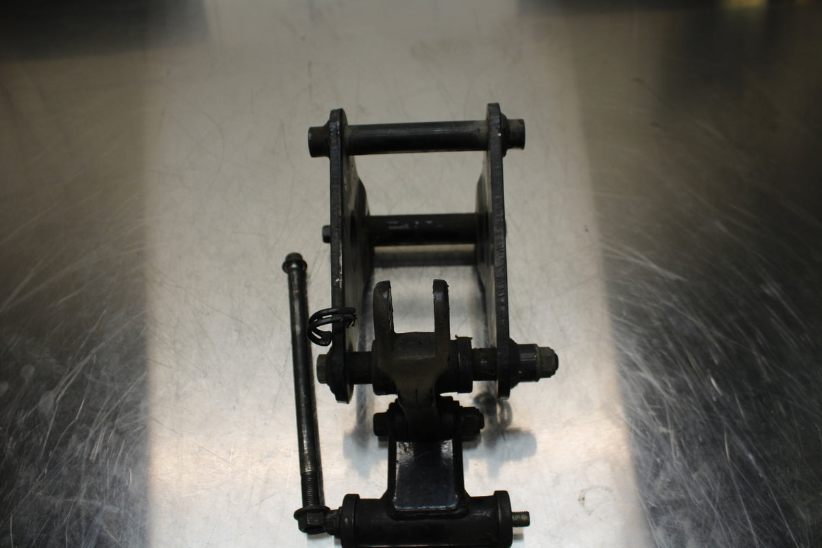 86 SUZUKI GS750ES REAR DOGBONE SHOCK LINKAGE LINK BB140