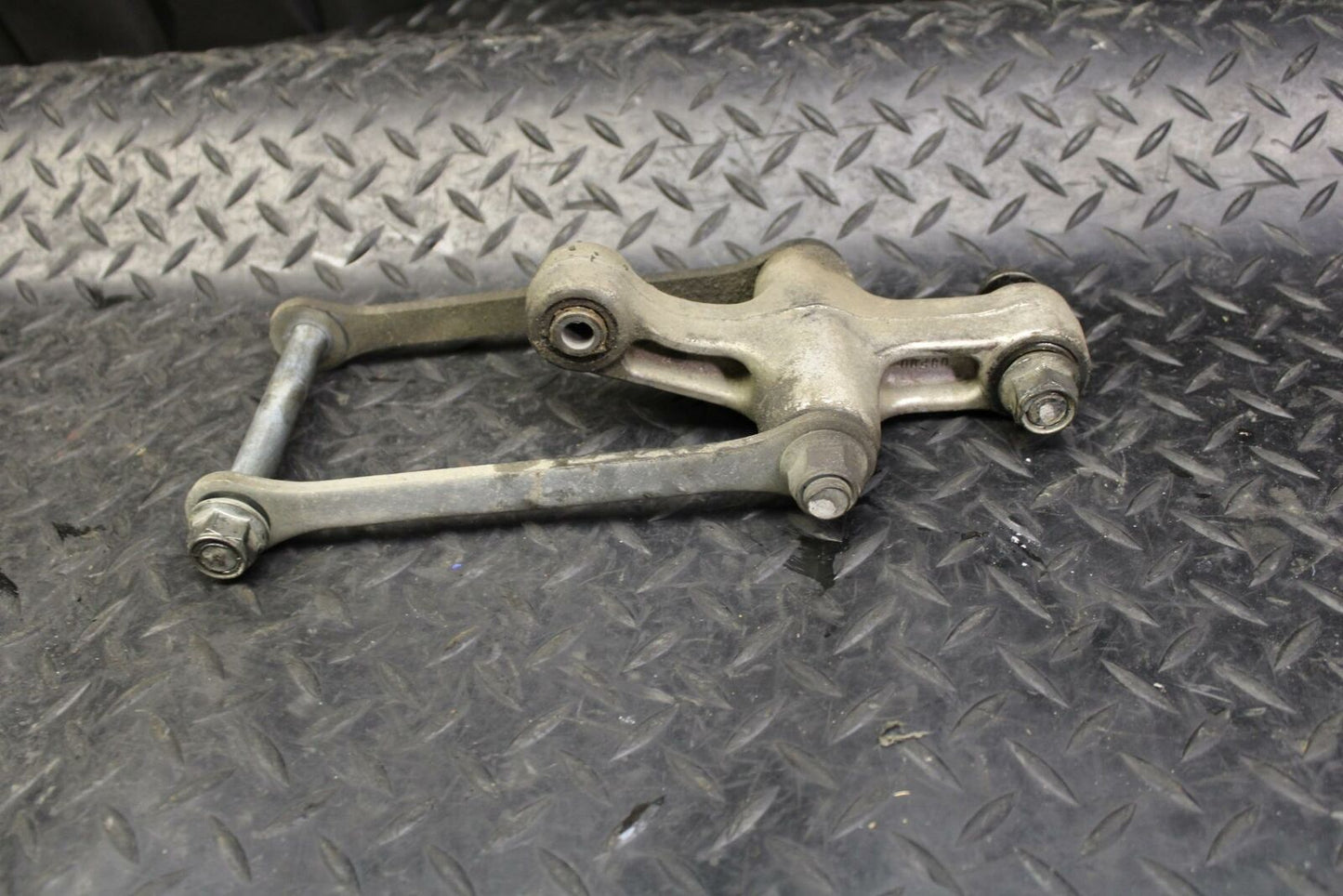 05-06 SUZUKI KATANA 750 GSX750F REAR DOGBONE SHOCK LINKAGE LINK bb166